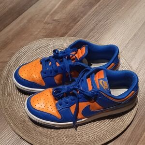 Nike Low-Top Sneakers in Blue and Orange
